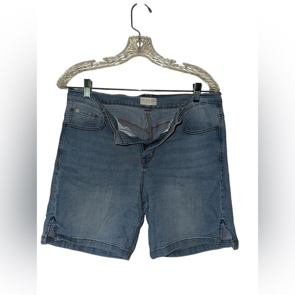 Blue jean short - Picture 1 of 3